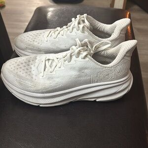 Hoka Clifton 9